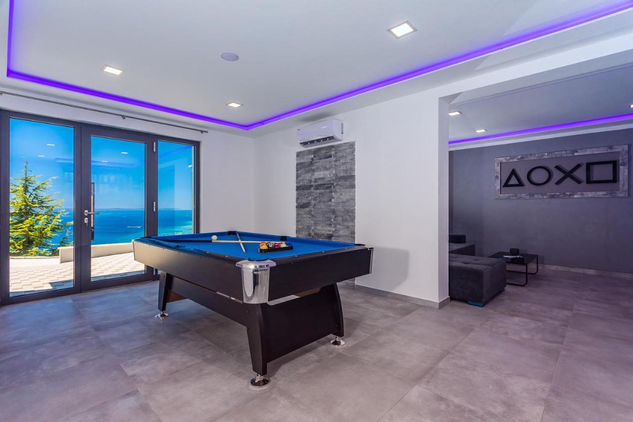 Villa Belvedere With Heated Pool, Billiards, Media Room, Sea Views,10 Pax Омиш Экстерьер фото