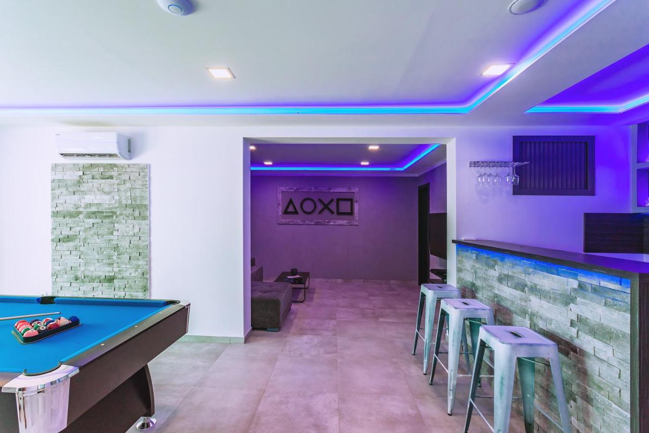 Villa Belvedere With Heated Pool, Billiards, Media Room, Sea Views,10 Pax Омиш Экстерьер фото