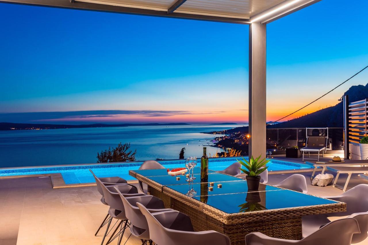 Villa Belvedere With Heated Pool, Billiards, Media Room, Sea Views,10 Pax Омиш Экстерьер фото