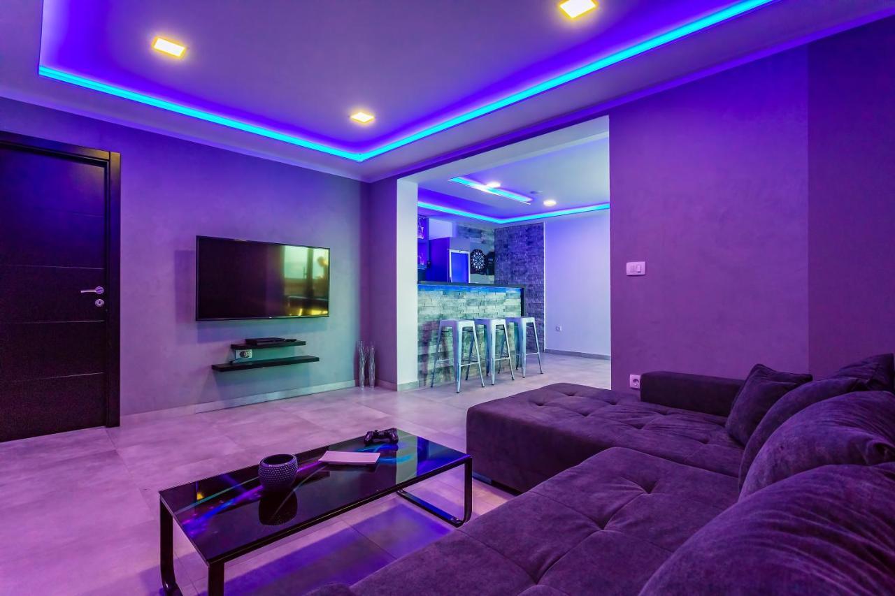 Villa Belvedere With Heated Pool, Billiards, Media Room, Sea Views,10 Pax Омиш Экстерьер фото