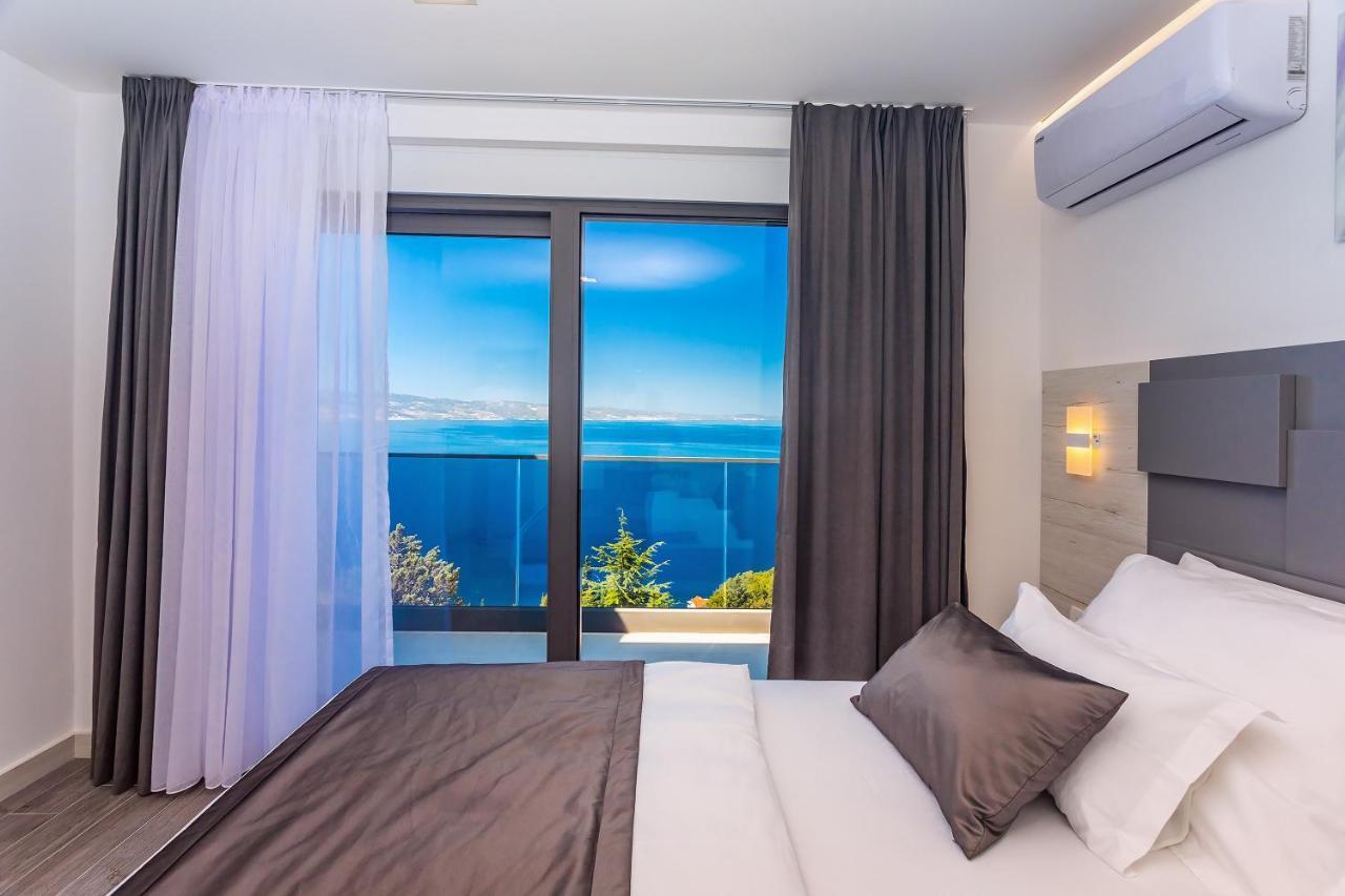 Villa Belvedere With Heated Pool, Billiards, Media Room, Sea Views,10 Pax Омиш Экстерьер фото