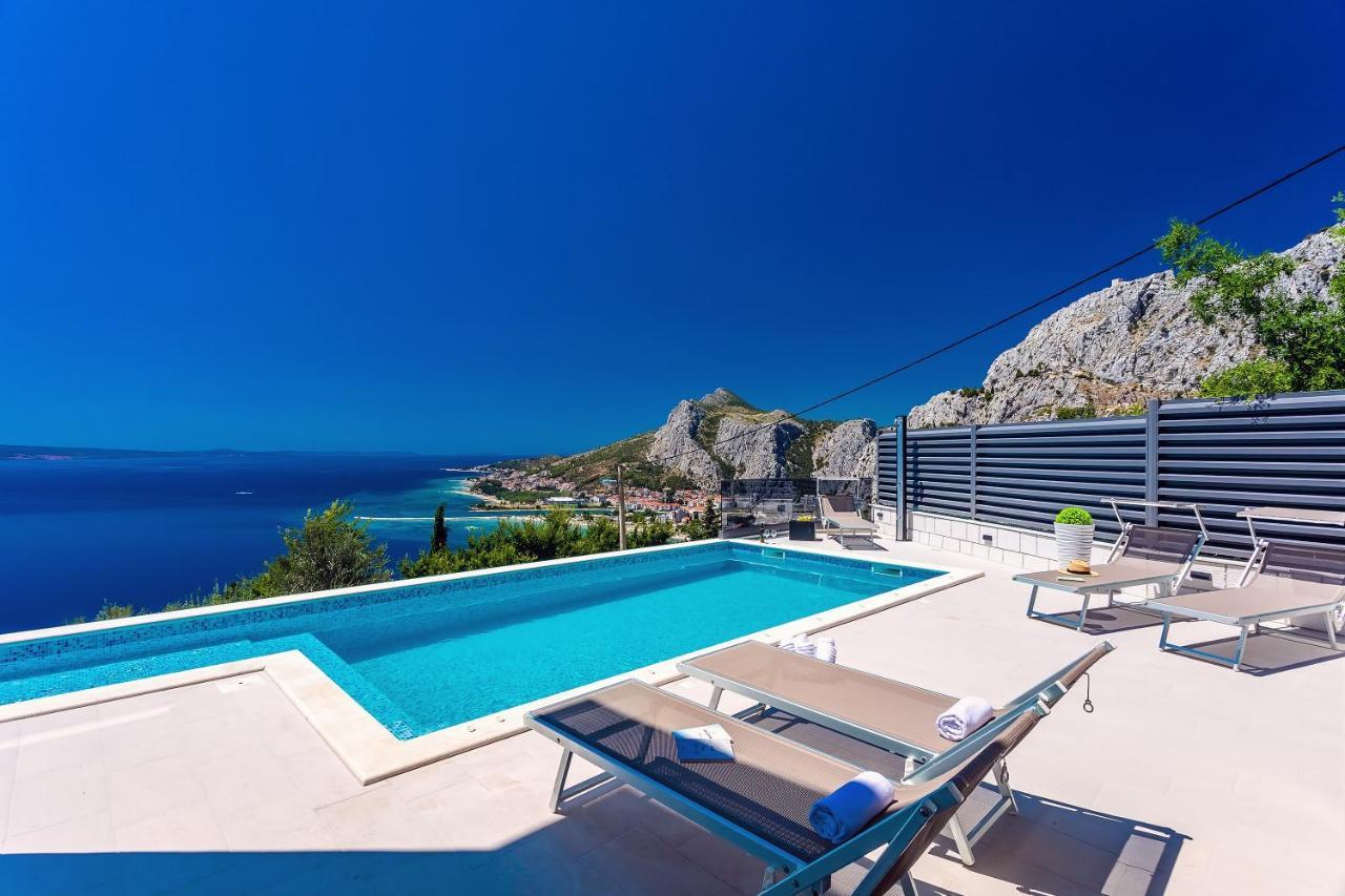 Villa Belvedere With Heated Pool, Billiards, Media Room, Sea Views,10 Pax Омиш Экстерьер фото