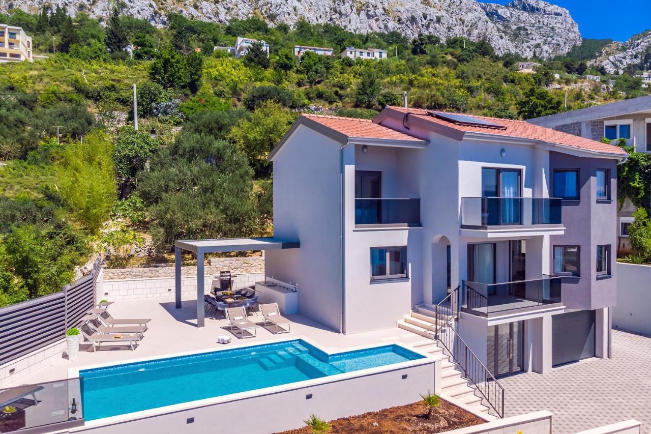 Villa Belvedere With Heated Pool, Billiards, Media Room, Sea Views,10 Pax Омиш Экстерьер фото