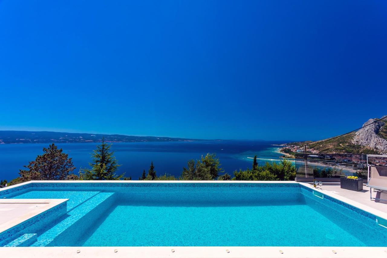 Villa Belvedere With Heated Pool, Billiards, Media Room, Sea Views,10 Pax Омиш Экстерьер фото